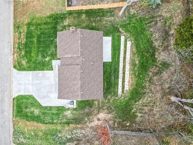 $319,950 | 1812 Ridge Road, Leavenworth, KS 66048