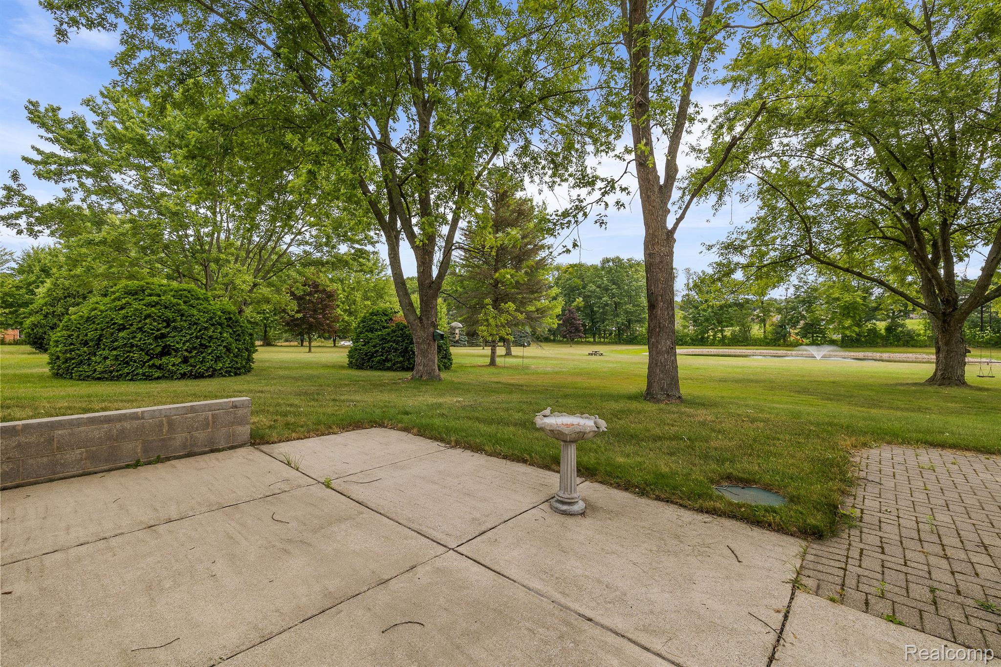 1635 South Baldwin Road Oxford, MI 48371 - Photo 28 of 74 Another outdoor space!