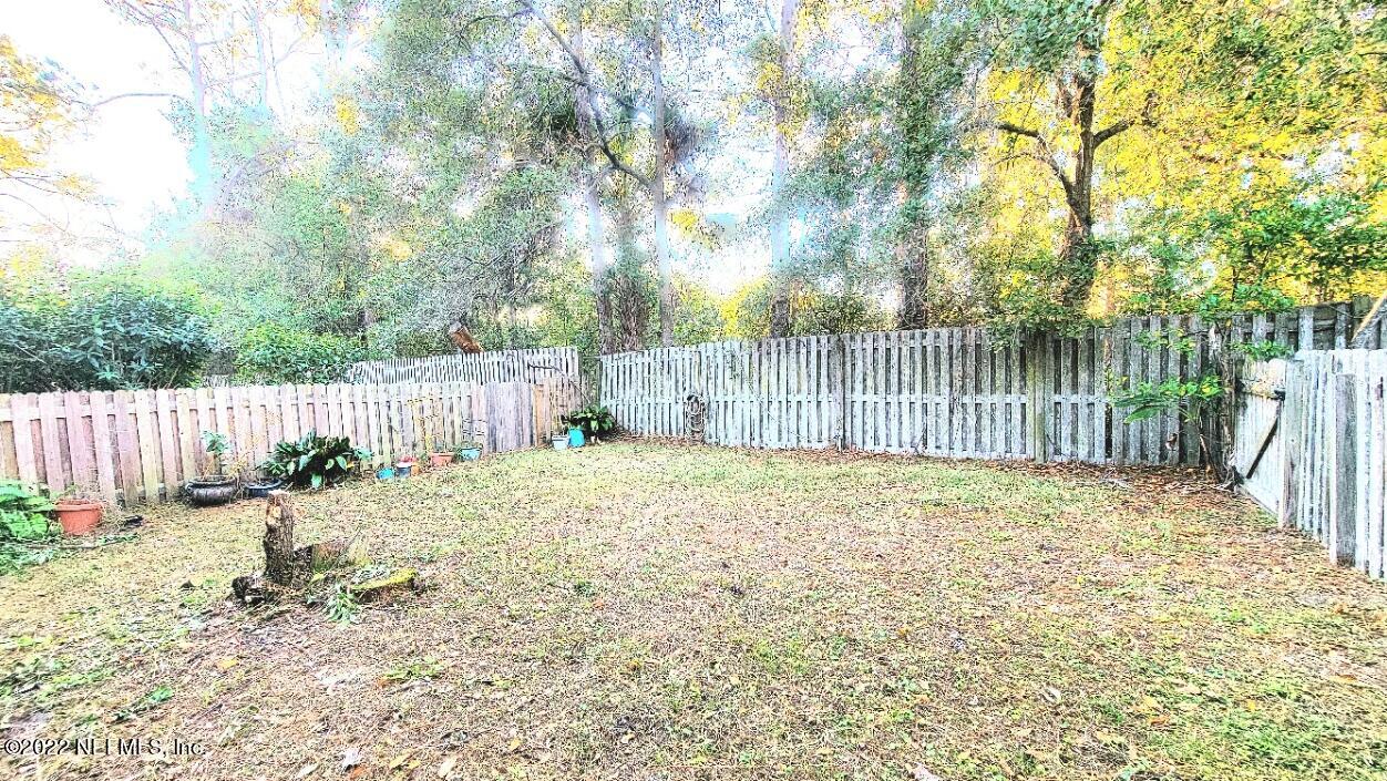 8880 Old Kings Road South, Unit 77 Jacksonville, FL 32257 - Photo 5 of 38 BACKYARD