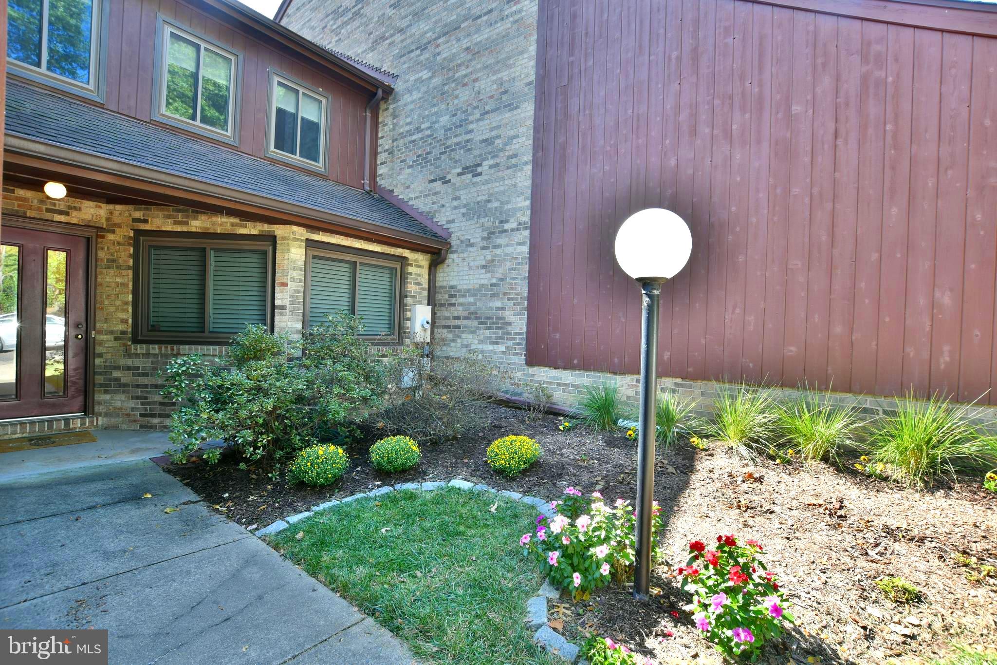 11615 Clubhouse Court Reston, VA 20190 - Photo 3 of 39 Gallery Image 3