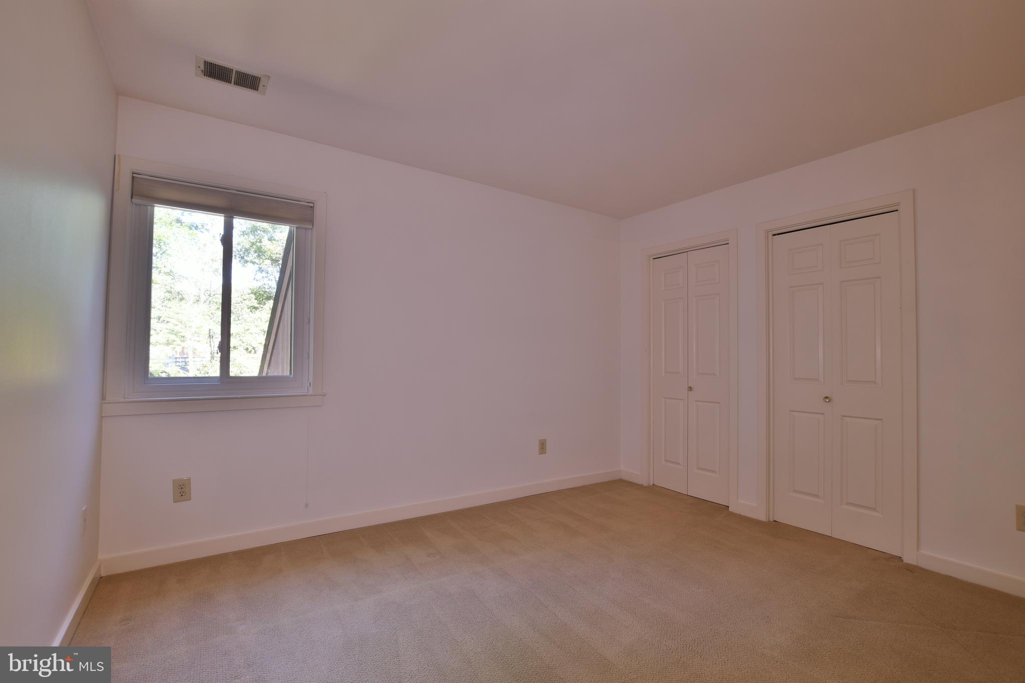 11615 Clubhouse Court Reston, VA 20190 - Photo 28 of 39 3rd bedroom upstairs