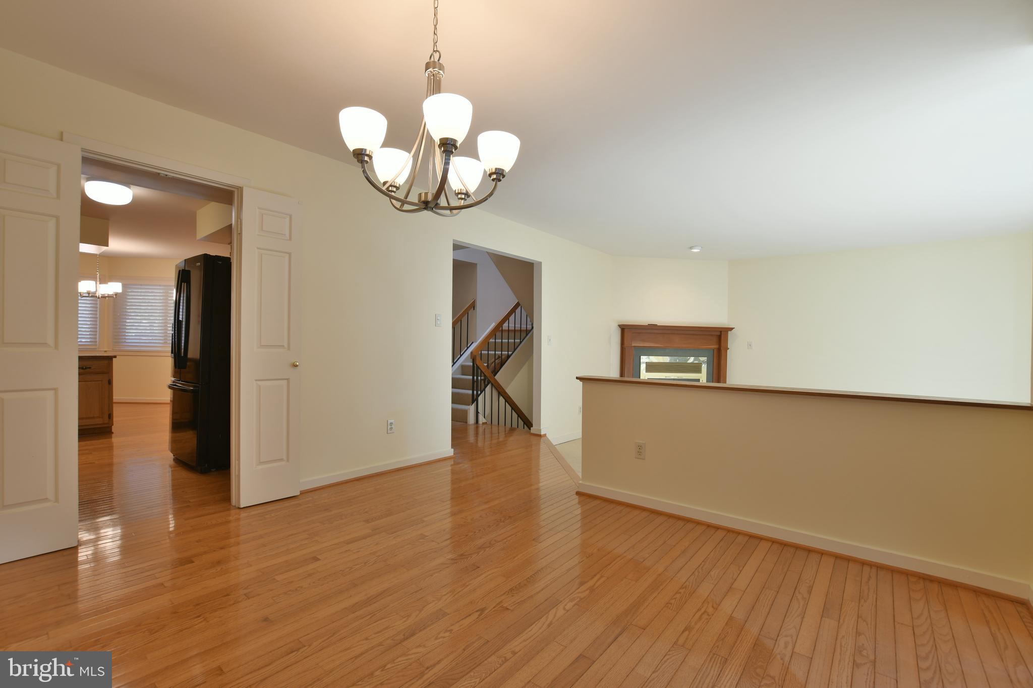 11615 Clubhouse Court Reston, VA 20190 - Photo 5 of 39 Dining and living room
