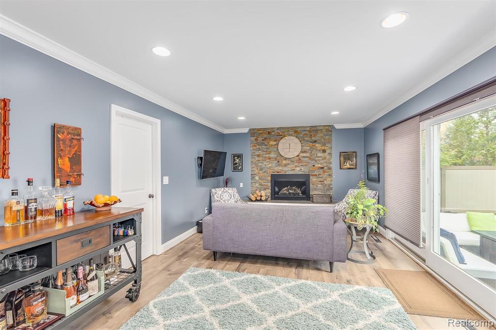 1823 Yorkshire Road Birmingham, MI 48009 - Photo 8 of 35 Gallery Image 8