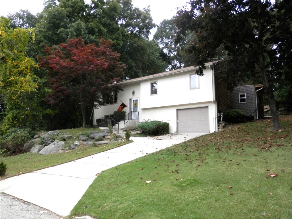 67 Ridgewood Road Cranston, RI 02921 - Photo 2 of 25 Gallery Image 2