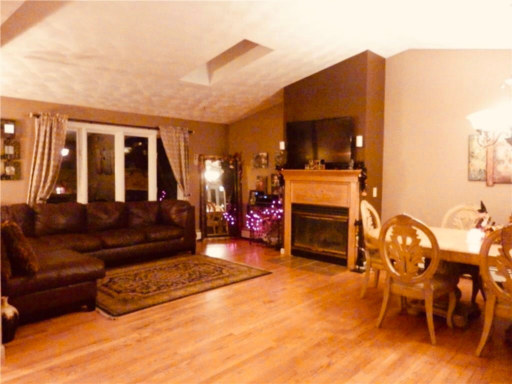 67 Ridgewood Road Cranston, RI 02921 - Photo 6 of 25 Gallery Image 6