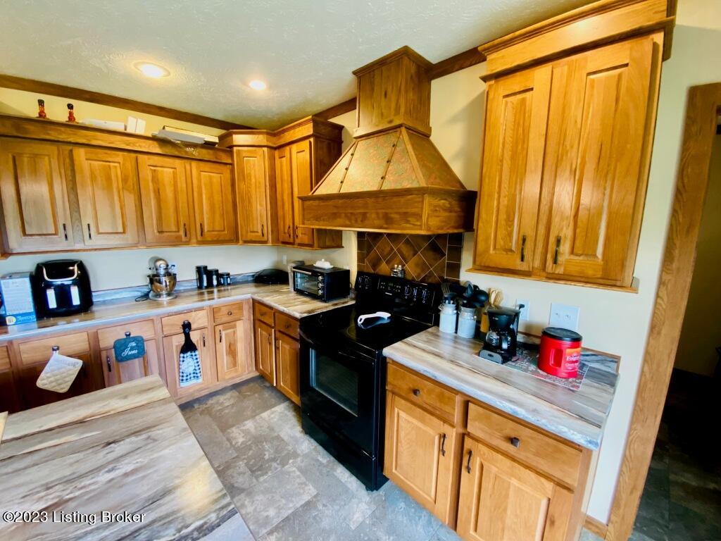 1455 Deep Creek Road Springfield, KY 40069 - Photo 2 of 22 IMG_5644