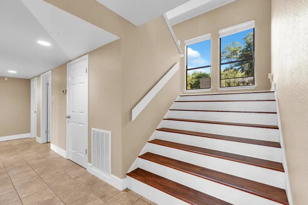 $699,000 | 22012 Briarcliff Drive, Spicewood, TX 78669