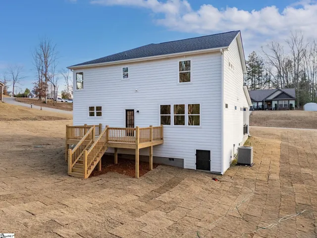 $394,500 | 350 West River Grove Circle, Roebuck, SC 29376