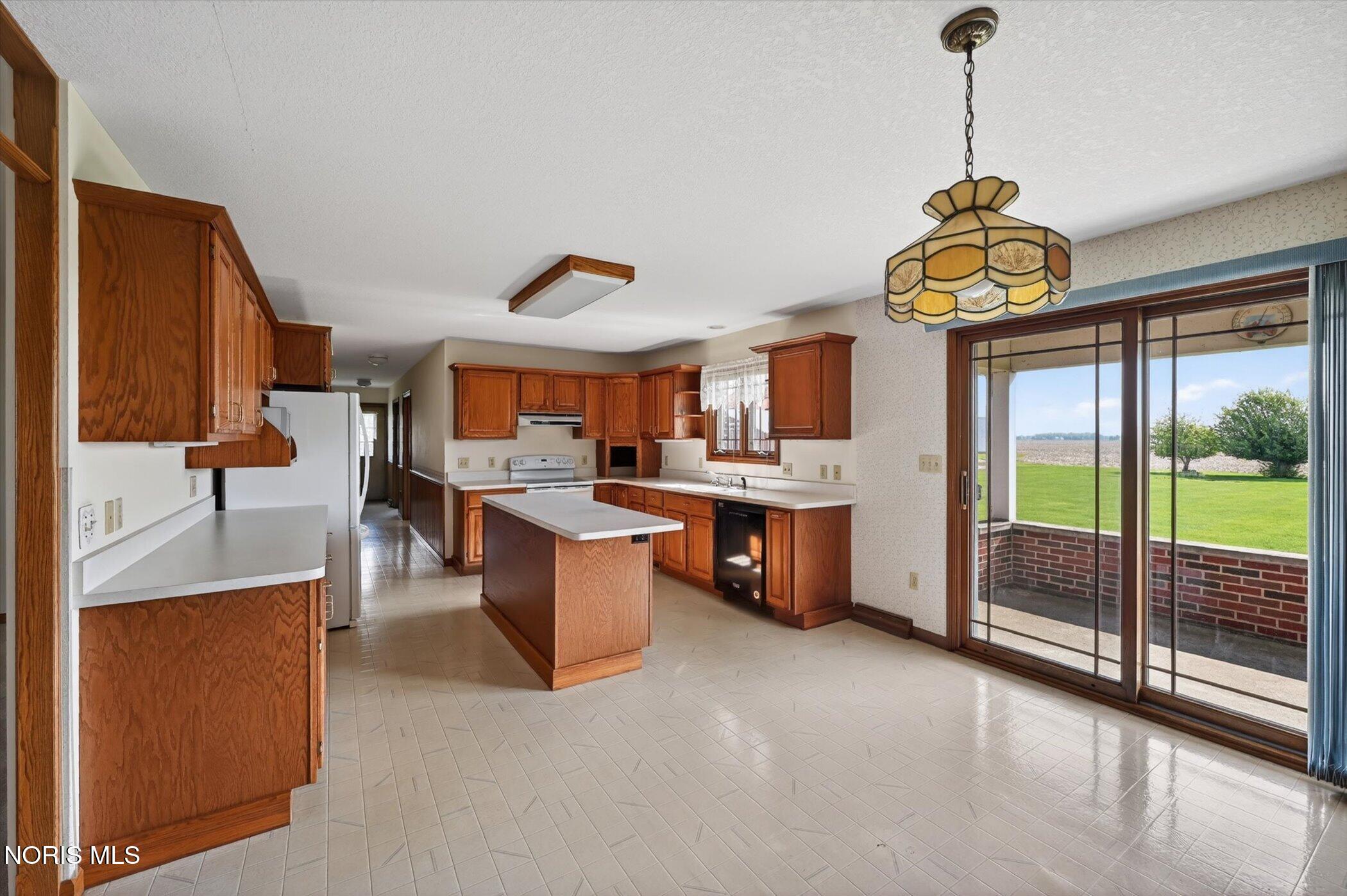 5229 North Reiman Road Curtice, OH 43412 - Photo 14 of 48 17-5229-N-Reiman-Rd-Curtice-OH-43412-Win
