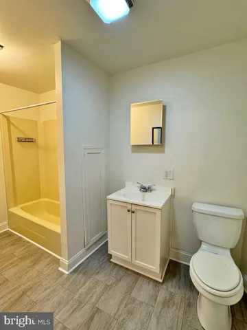 $875 | 153 East Philadelphia Street, Unit B, York, PA 17401