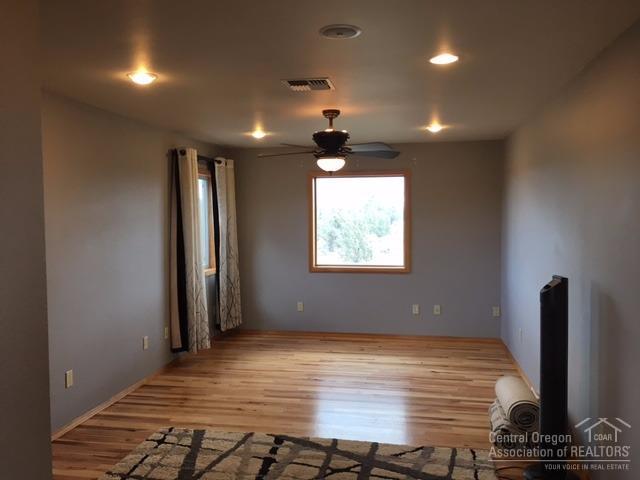 1051 Southwest Bent Loop Powell Butte, OR 97753 - Photo 19 of 25 Gallery Image 19