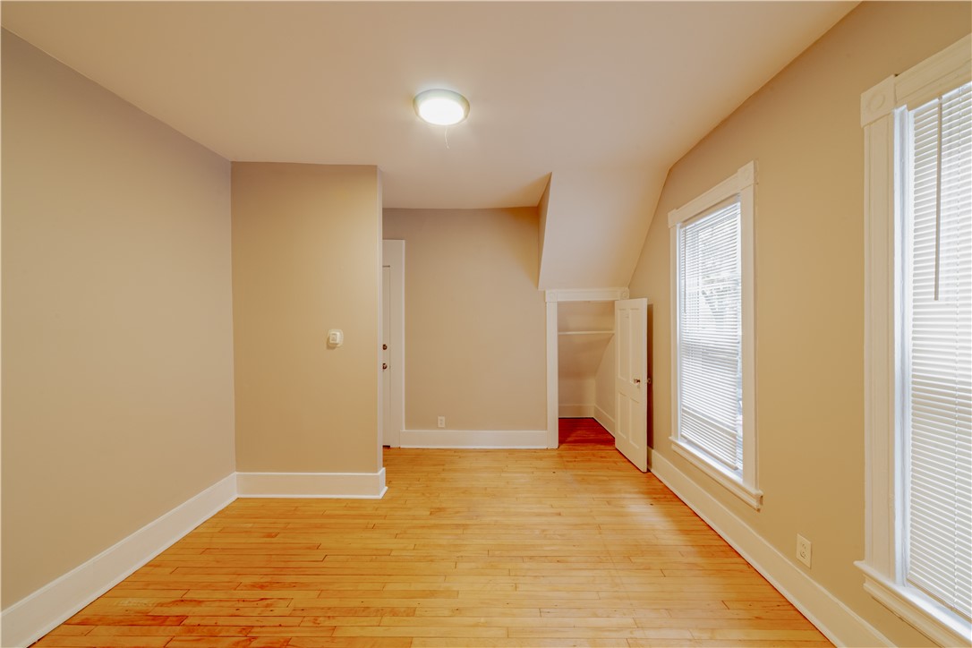 33 Amherst Street Rochester, NY 14607 - Photo 2 of 17