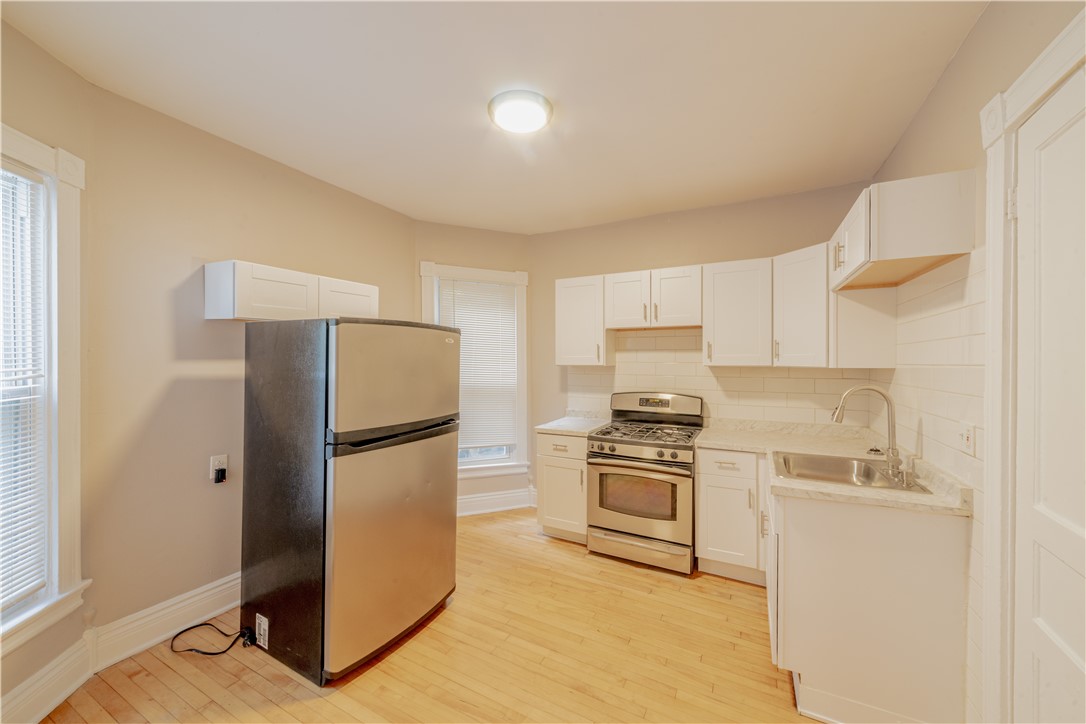 33 Amherst Street Rochester, NY 14607 - Photo 3 of 17