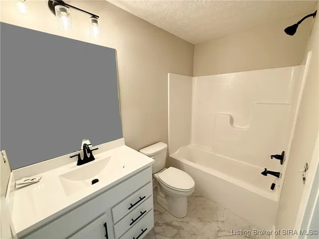 $339,500 | 8026 Hudson Lane, Georgetown, IN 47122