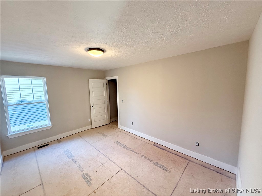 8026 Hudson Lane Georgetown, IN 47122 - Photo 9 of 16