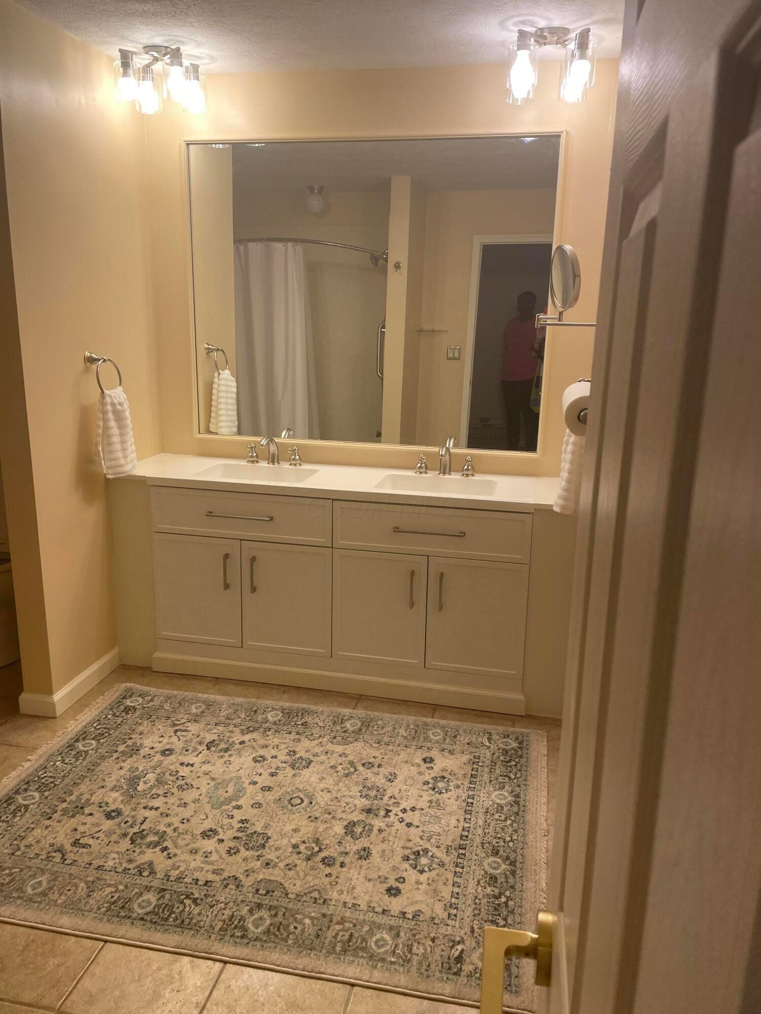 3033 Linmuth Drive West Springfield, OH 45503 - Photo 17 of 22 2ND FLOOR BATH
