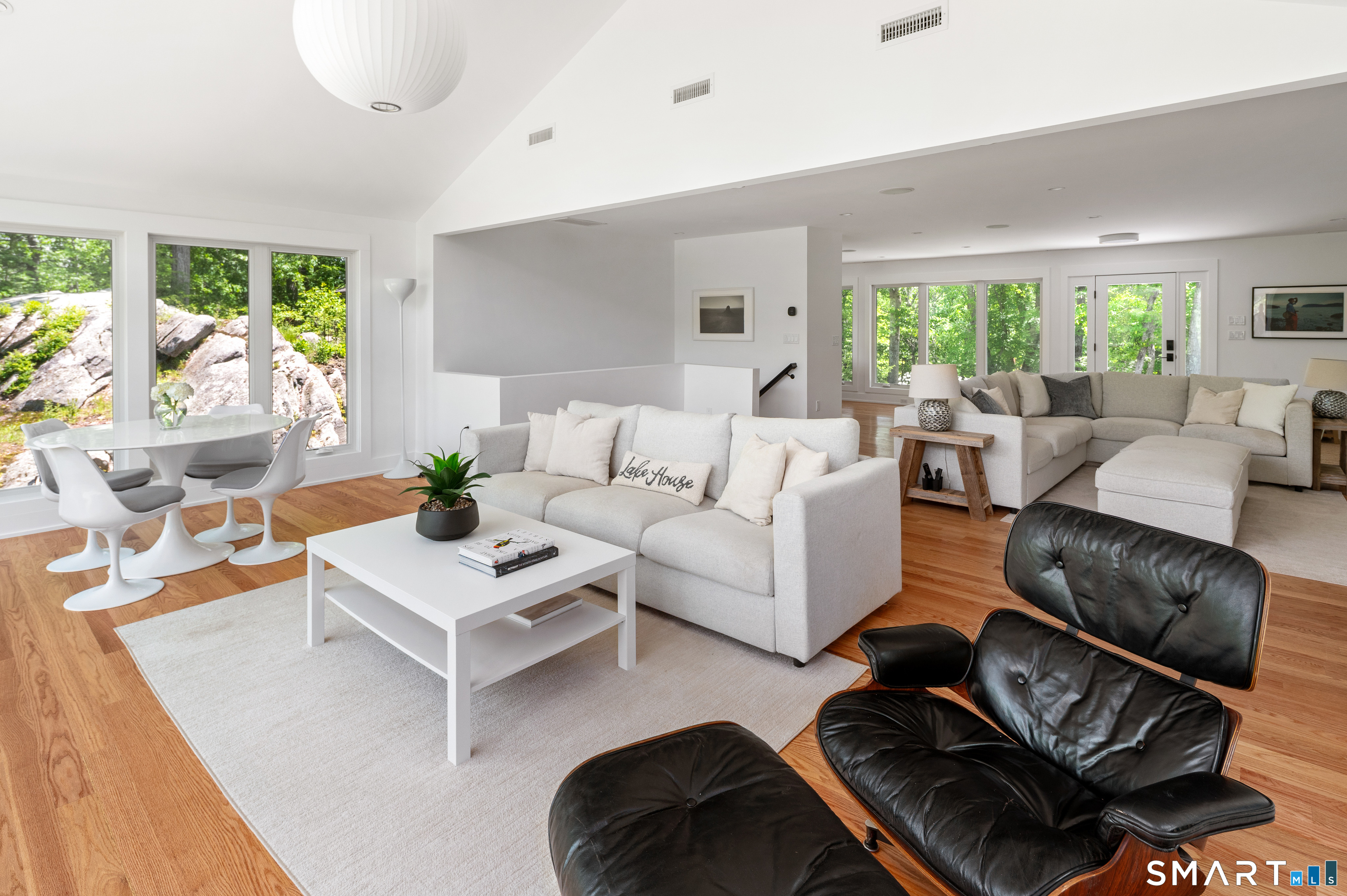 198 Woodchuck Road Stamford, CT 06903 - Photo 5 of 28