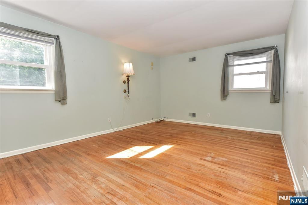 77 Herman Street Hackensack, NJ 07601 - Photo 24 of 40
