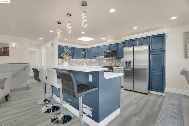 $1,082,500 | 1247 Fitzgerald Avenue, San Francisco, CA 94124