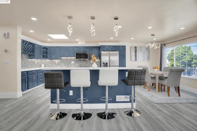 $1,082,500 | 1247 Fitzgerald Avenue, San Francisco, CA 94124