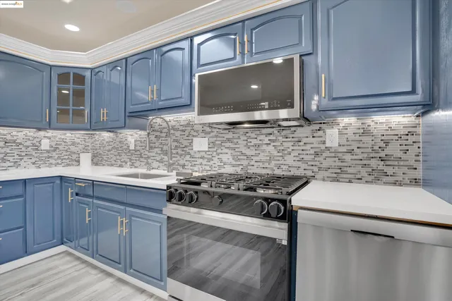 $1,082,500 | 1247 Fitzgerald Avenue, San Francisco, CA 94124