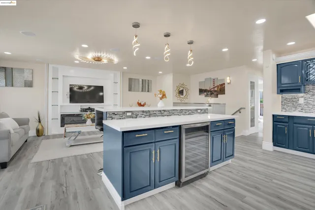 $1,082,500 | 1247 Fitzgerald Avenue, San Francisco, CA 94124