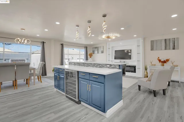 $1,082,500 | 1247 Fitzgerald Avenue, San Francisco, CA 94124