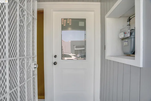 $1,082,500 | 1247 Fitzgerald Avenue, San Francisco, CA 94124