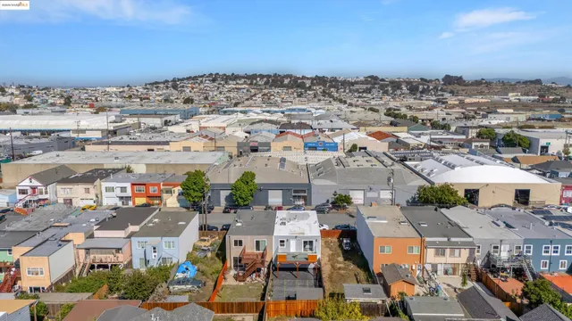$1,082,500 | 1247 Fitzgerald Avenue, San Francisco, CA 94124