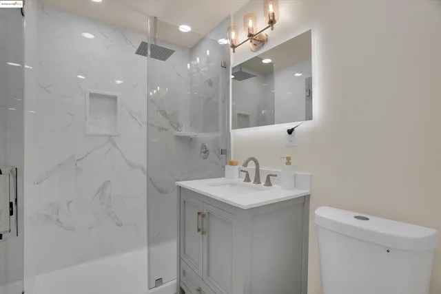 $1,082,500 | 1247 Fitzgerald Avenue, San Francisco, CA 94124