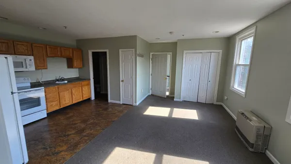 $1,100 | 30 South Main Street, Unit 2, Bristol, NH 03222