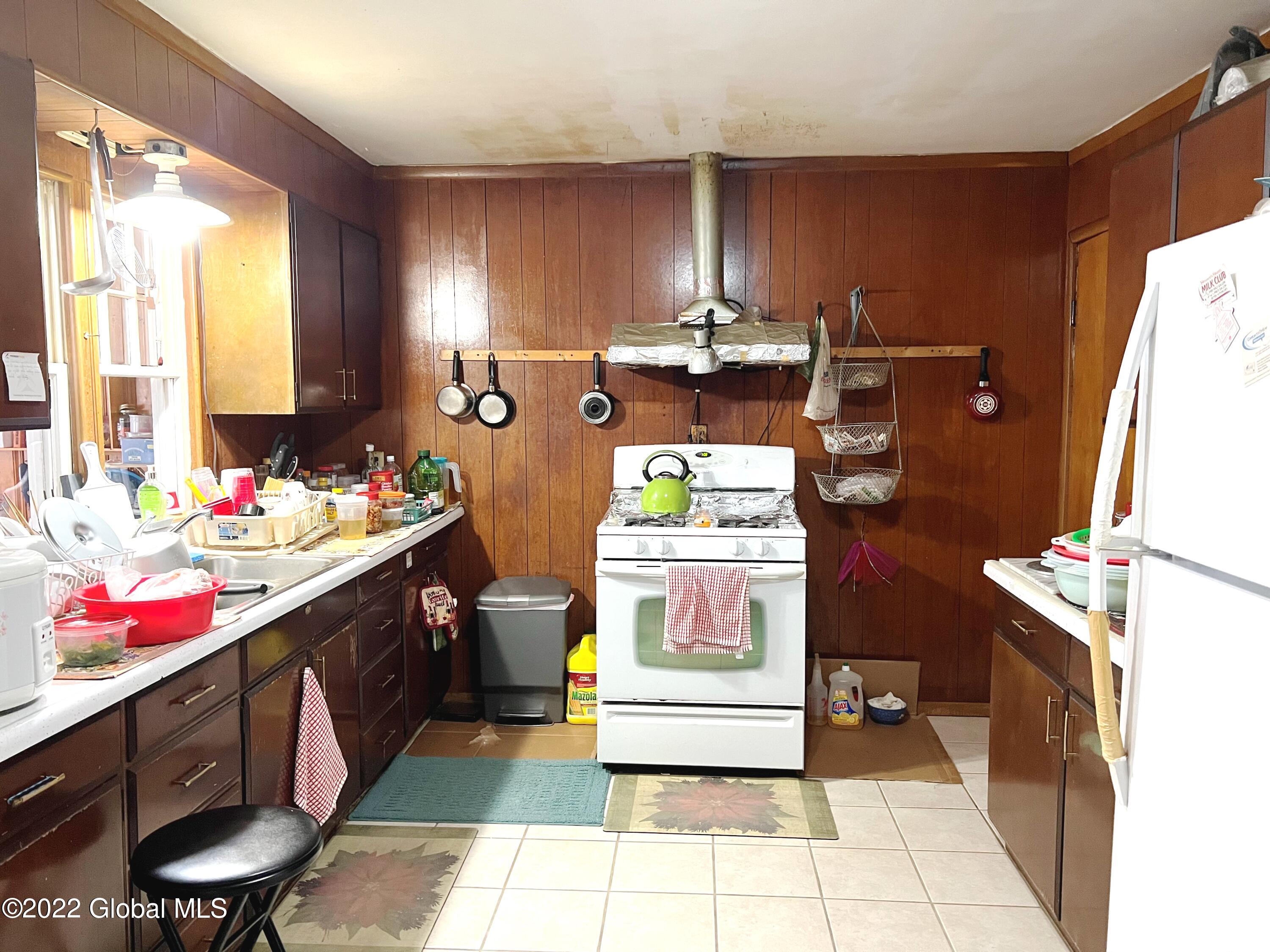 1825 Curry Road Rotterdam, NY 12306 - Photo 9 of 48 IMG_0554