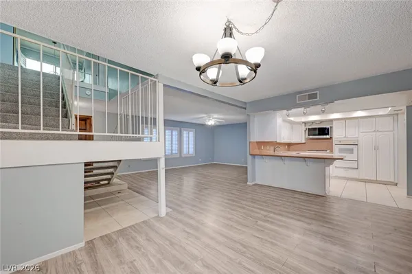 $2,300 | 3518 Blackstone Street, Las Vegas, NV 89121