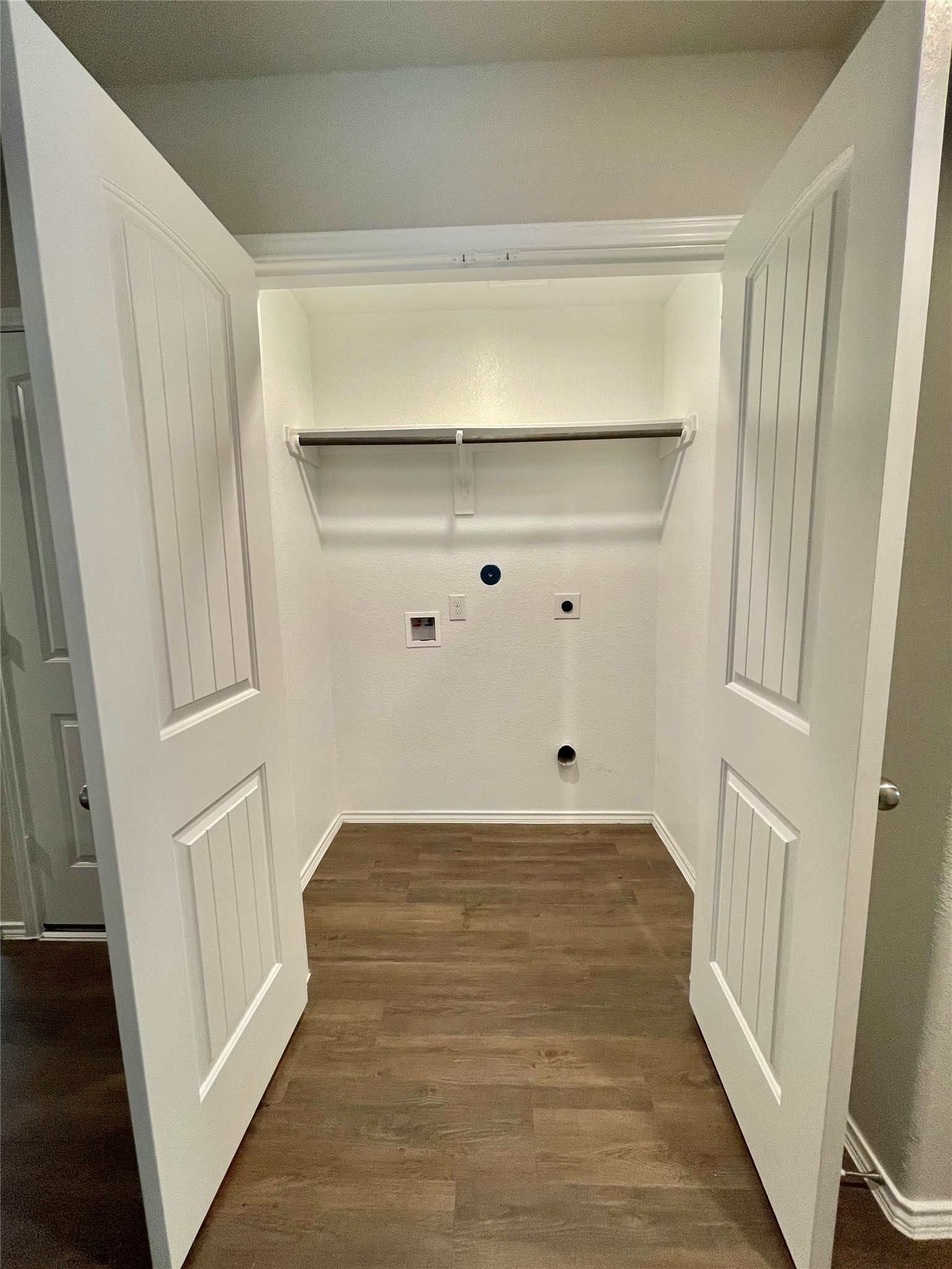 126 East Ash Street Angleton, TX 77515 - Photo 10 of 17