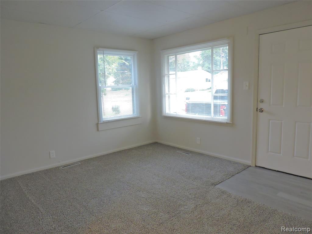 4014 Jacque Street Flint, MI 48532 - Photo 2 of 23