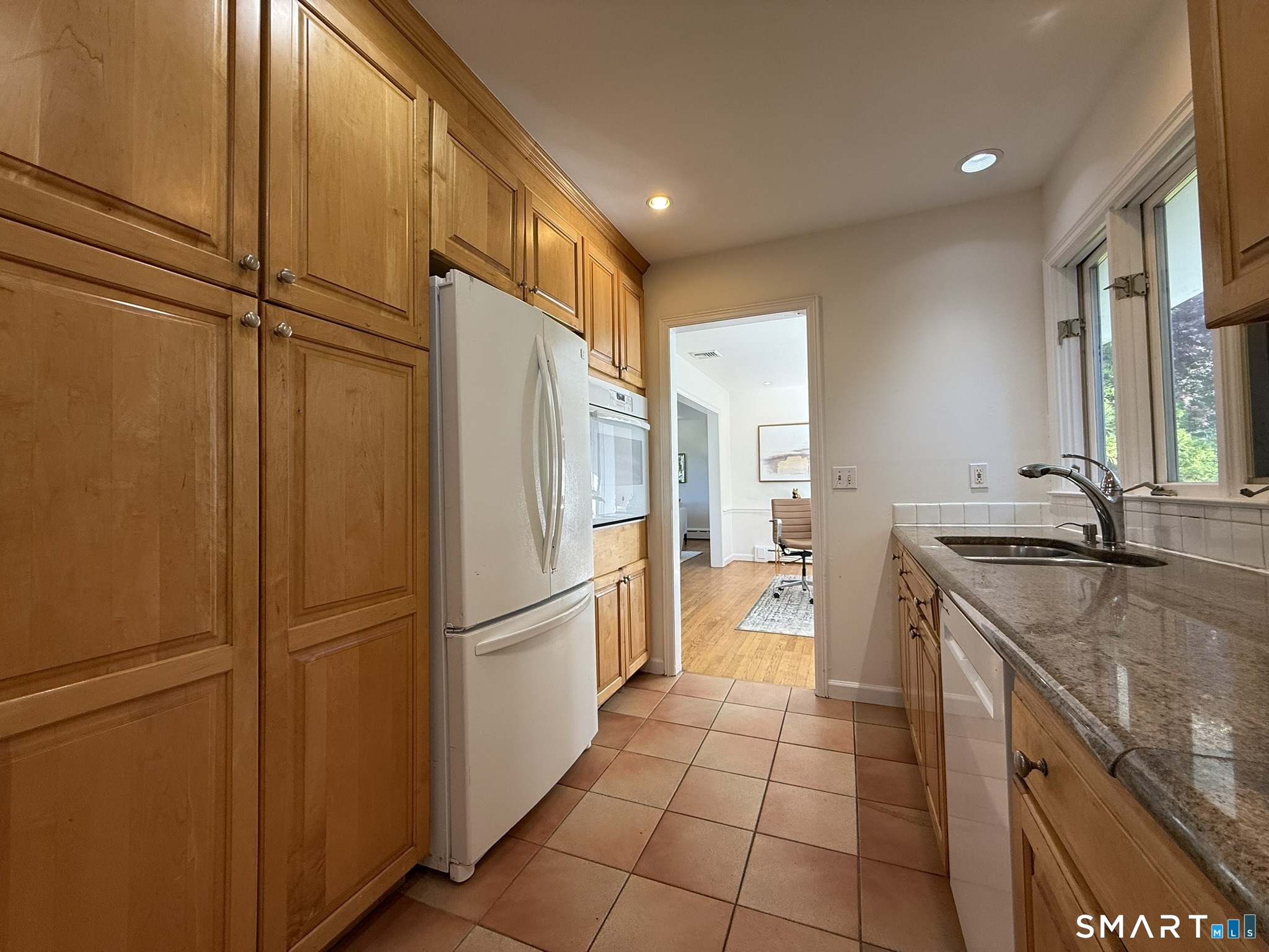 265 Balmforth Street Bridgeport, CT 06605 - Photo 10 of 30 Gallery Image 10