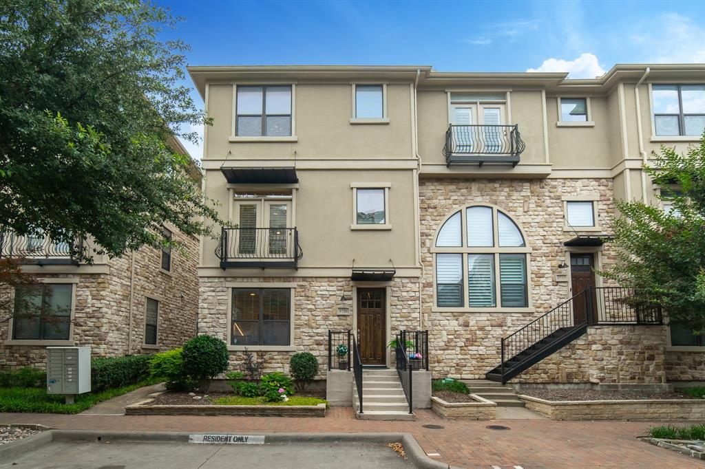 5728 Robbie Road Plano, TX 75024 - Photo 2 of 40