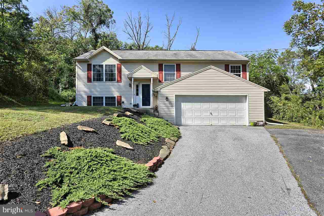 1469 Old Colonial Road Harrisburg, PA 17112 - Photo 1 of 25 Gallery Image 1