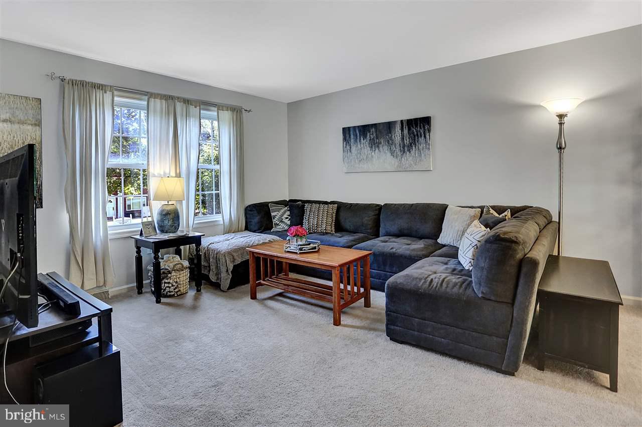 1469 Old Colonial Road Harrisburg, PA 17112 - Photo 4 of 25 Gallery Image 4