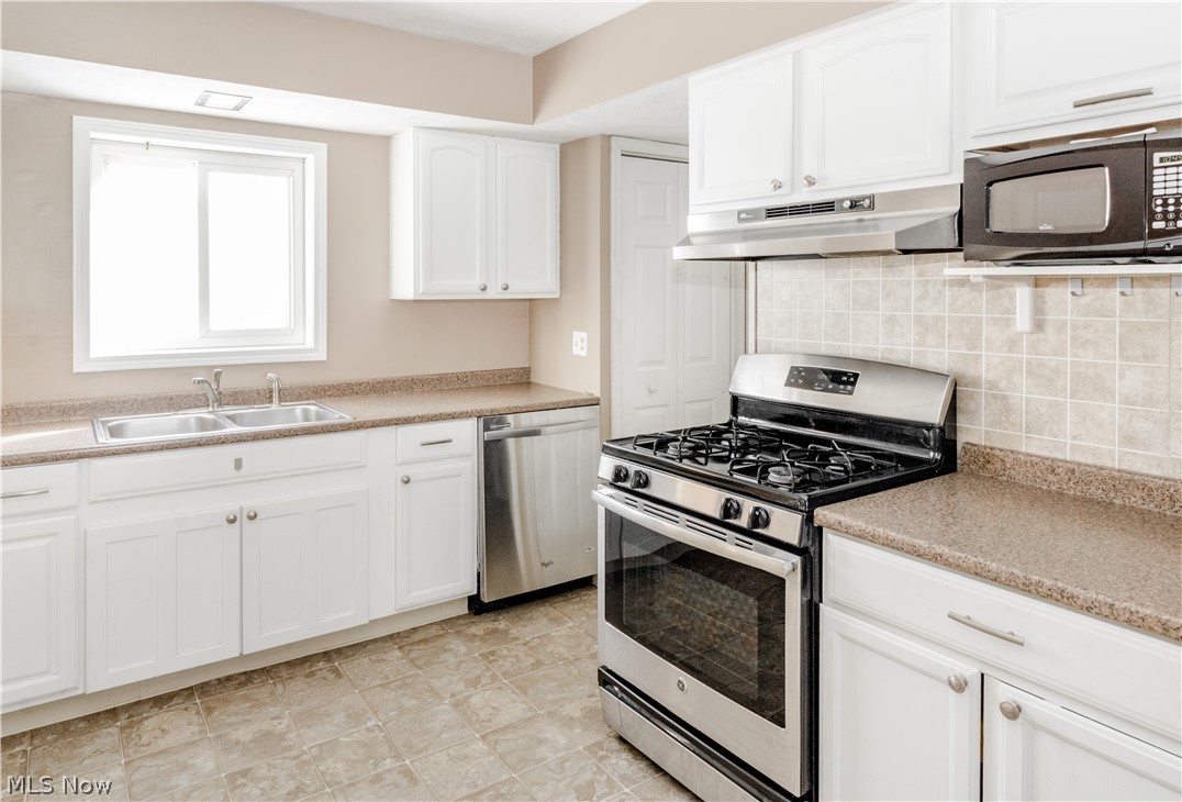 5695 Lear Nagle Road North Ridgeville, OH 44039 - Photo 6 of 20