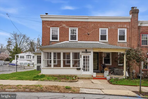 $3,300 | 220 North Orange Street, Media, PA 19063