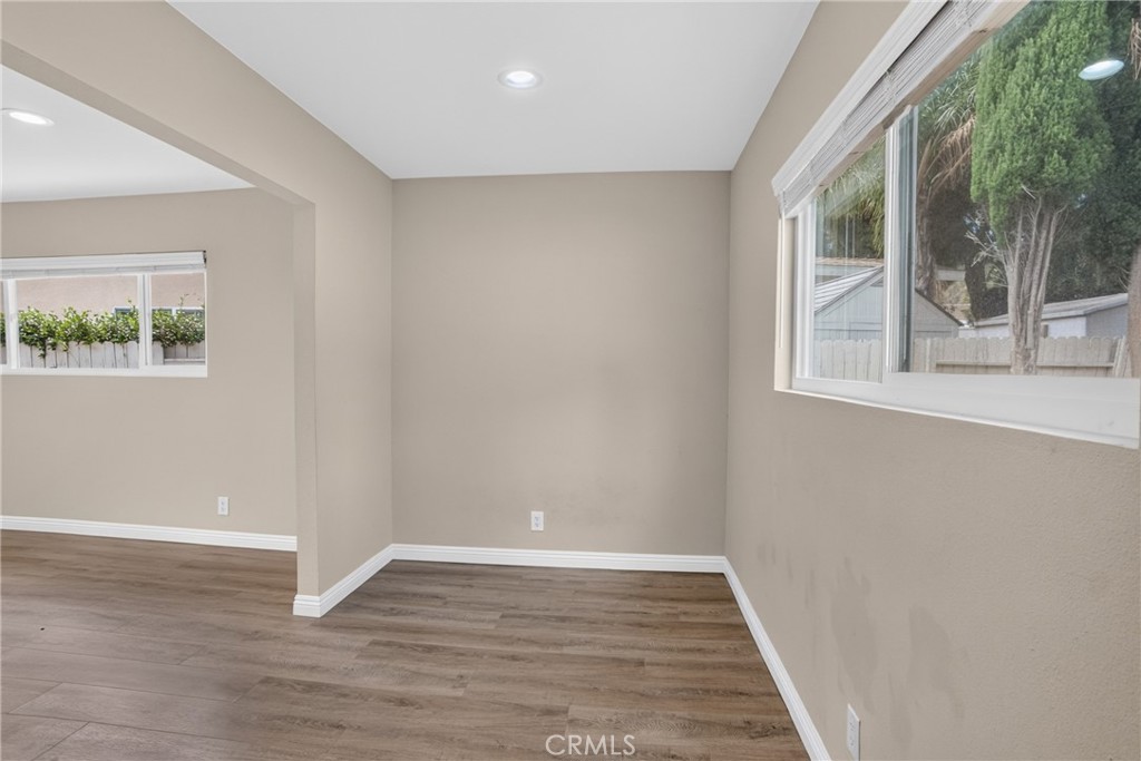 24441 Denise Place Newhall, CA 91321 - Photo 25 of 43