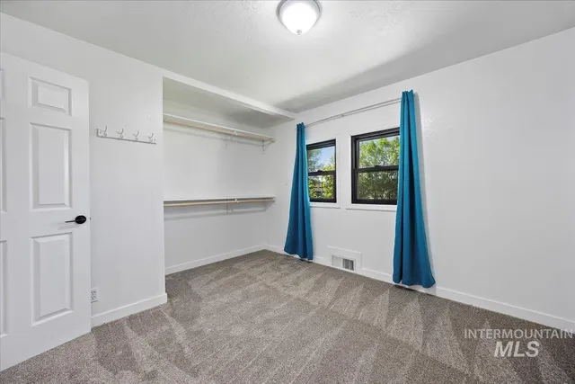 $505,000 | 2982 East 990 South, Hazelton, ID 83335