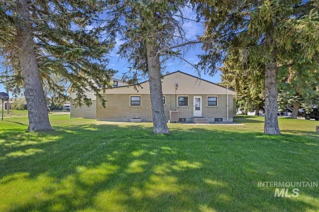 $505,000 | 2982 East 990 South, Hazelton, ID 83335