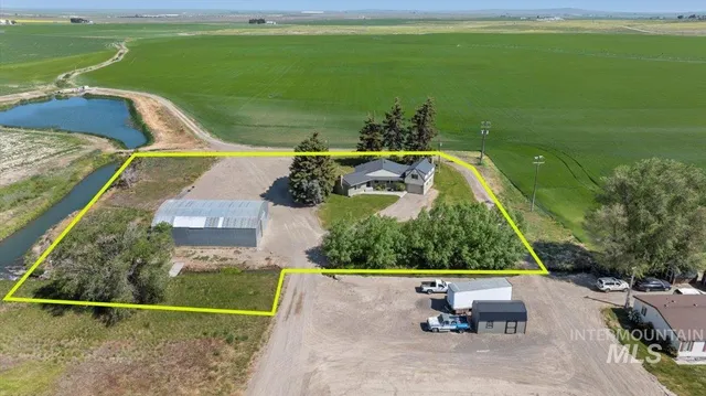 $505,000 | 2982 East 990 South, Hazelton, ID 83335