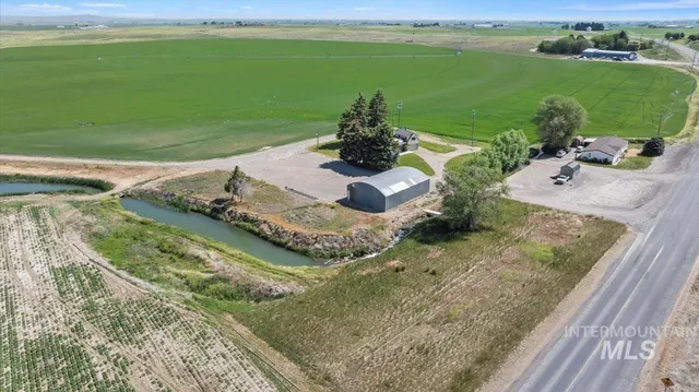 $505,000 | 2982 East 990 South, Hazelton, ID 83335