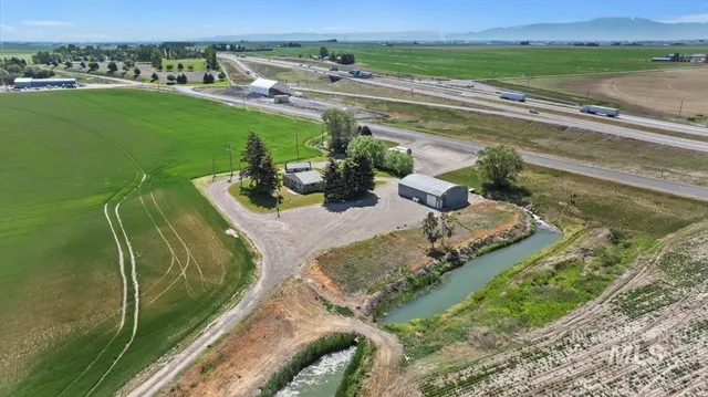 $505,000 | 2982 East 990 South, Hazelton, ID 83335