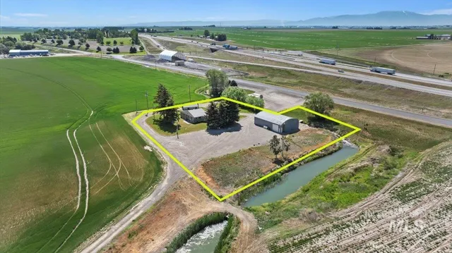 $505,000 | 2982 East 990 South, Hazelton, ID 83335