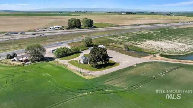 $505,000 | 2982 East 990 South, Hazelton, ID 83335