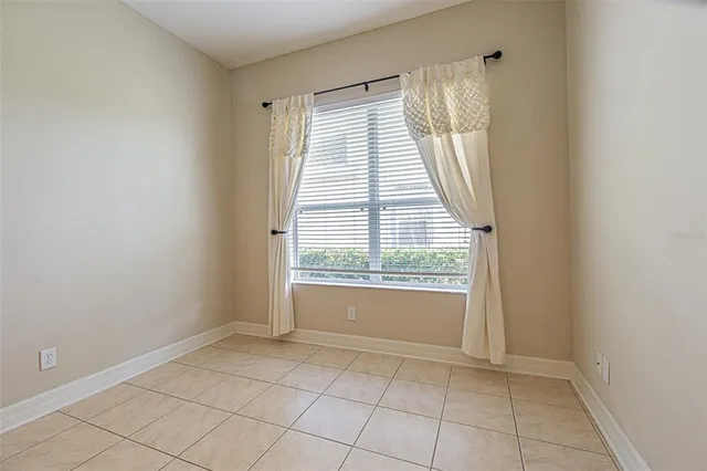 $3,000 | 20002 Heritage Point Drive, Tampa, FL 33647